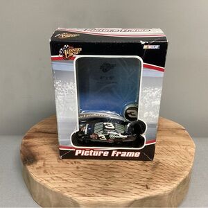 Dale Earnhardt - 2005 - NIB - 4x6 Picture Frame - Goodwrench Services - NASCAR